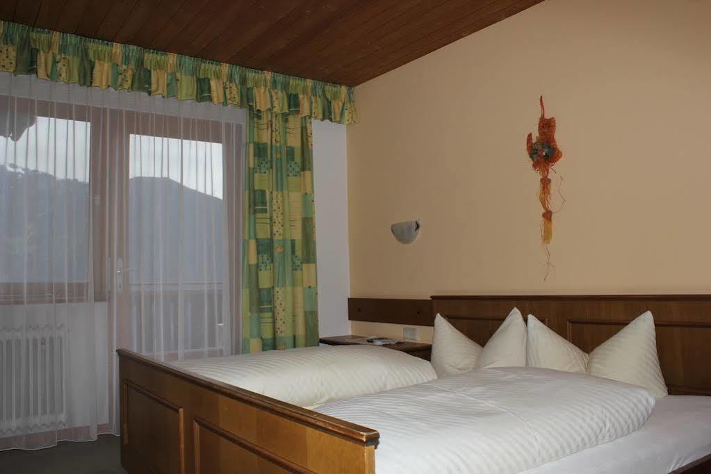 Gasthof Pension Berghof Hippach Esterno foto