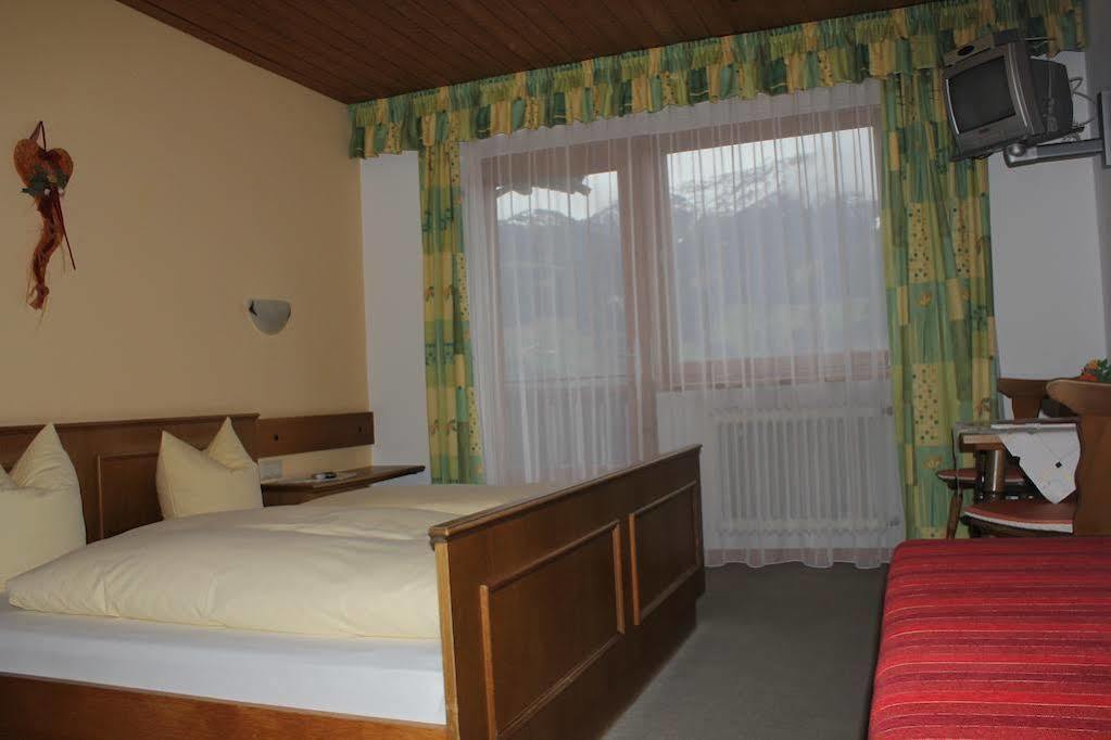 Gasthof Pension Berghof Hippach Esterno foto